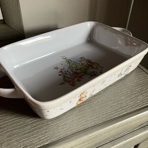 Winnie the Pooh Holiday Baking Dish